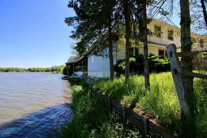 Baseline Lake Lodge - Real Estate Listing (newer photo)
